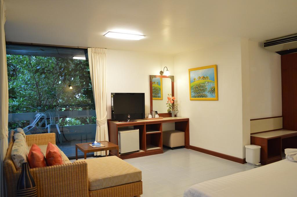 Nern Chalet Beachfront Hotel HHQ Exterior foto